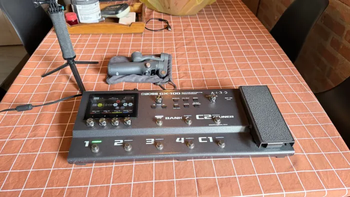 Boss GX100 + Adaptador Bluetooth