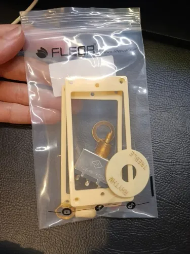 Kit Peças Les Paul (chave seletora com plate e molduras creme)
