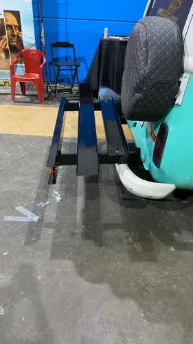 Suporte para carregar moto na Kombi