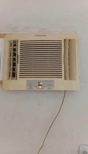 Ar condicionado de janela 10.000BTU (220V)