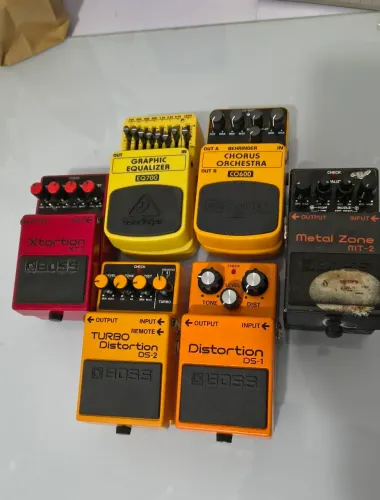 Ven esses pedais de guitarra, no estado, não testei é não vou testar e no estado ok