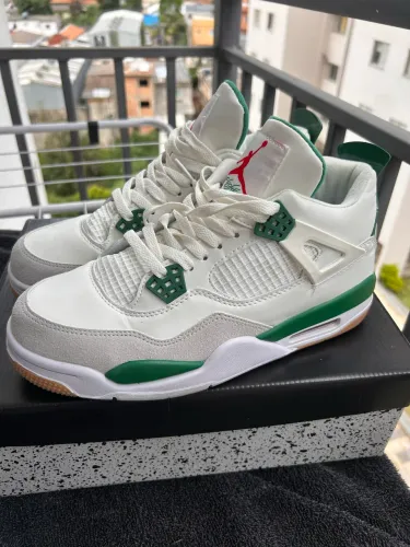 Jordan 4 pine green 