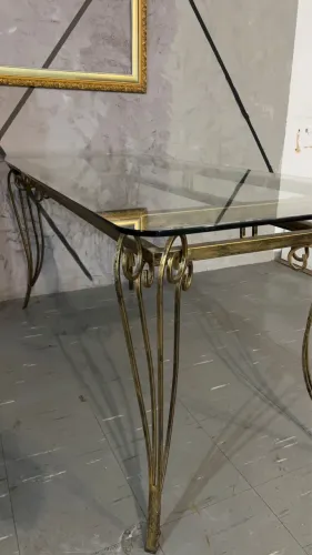 Mesa de Ferro Trabalhada com tampo de Vidro temperado 