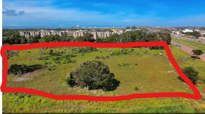 Terreno para venda às margens da Linha Azul - Macaé - RJ