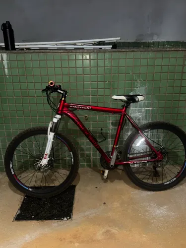 OPORTUNIDADE: Bike endorphine com acessórios shimano