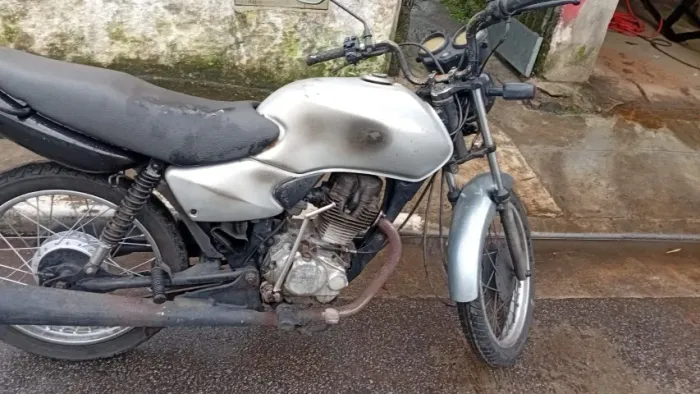 Vendo Titan Ks 125/2003 R$5.600,00