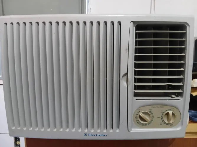 Ar-condicionado janela 7.500 btus