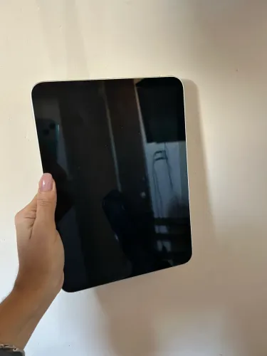 iPad 11 - 128gb - Acompanha caixa, capa e cabo original da Apple
