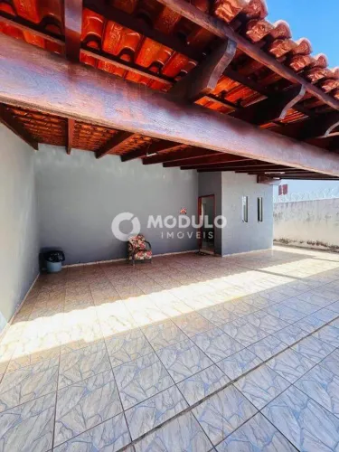 CASA RESIDENCIAL à venda, 3 quartos, 1 suíte, 3 vagas, SAO JORGE - Uberlândia/MG