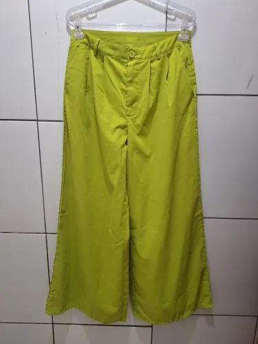 Calça pantalona
