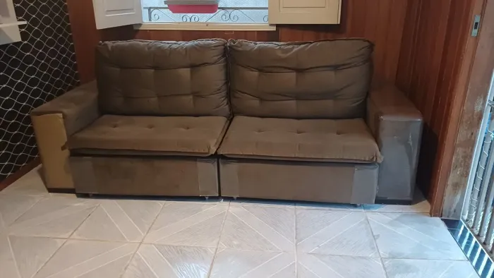 Sofá retratil e reclinável