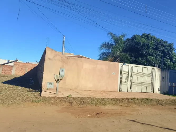 Casa - Imóvel Escriturado/ 275 m² de terreno