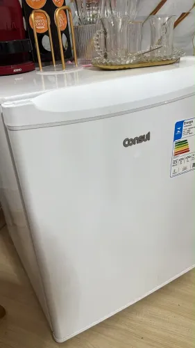 Vendo frigobar usado estado de novo branco vai com os separados gaveta etc..