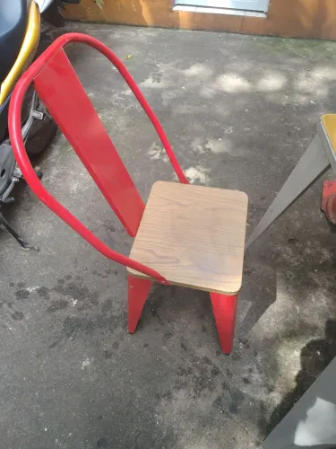 Conjunto mesas e cadeiras