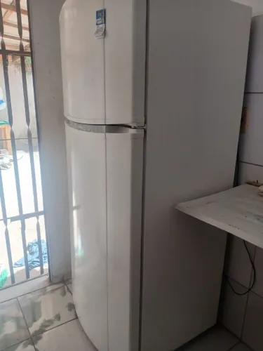 Vende-se geladeira Consul