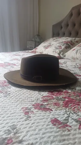 chapéu de cowboy