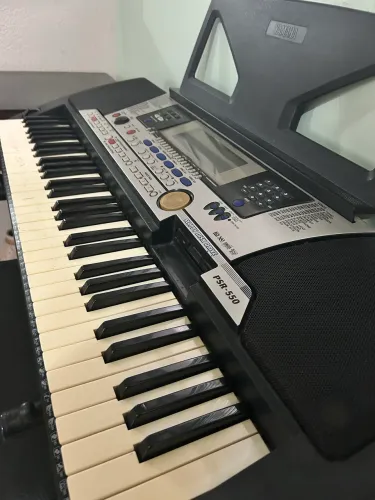 Teclado Yamaha PSR-550 Relíquia