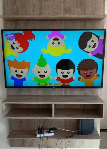Painel para TV 1,80 m x 1,15 m