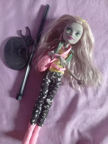 Vendo monster high Moanica usada
