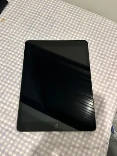 iPad 9ª Geração 256GB Apple Cinza-Espacial (Wi-Fi) - Impecável