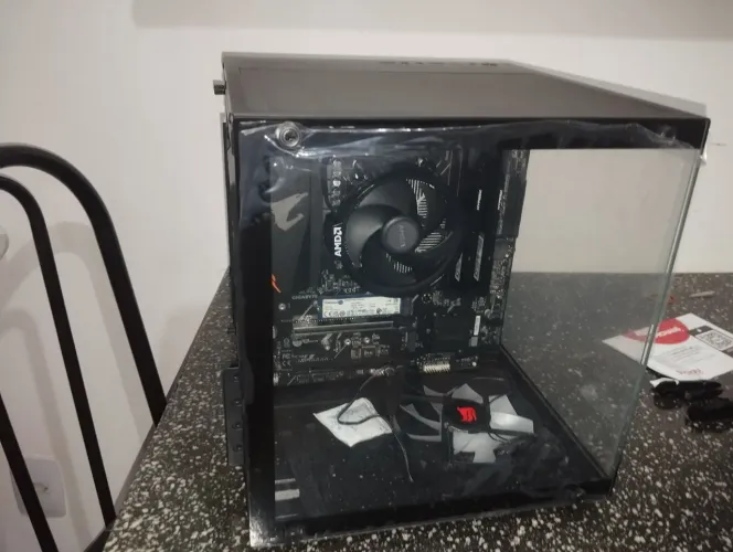 Gabinete Aquário mini-tower com uma fan