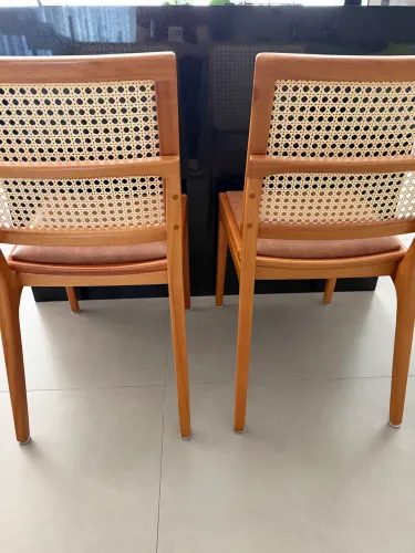 Cadeiras e Banquetas