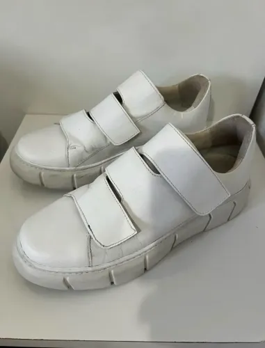 Sapatênis Branco com velcro N38