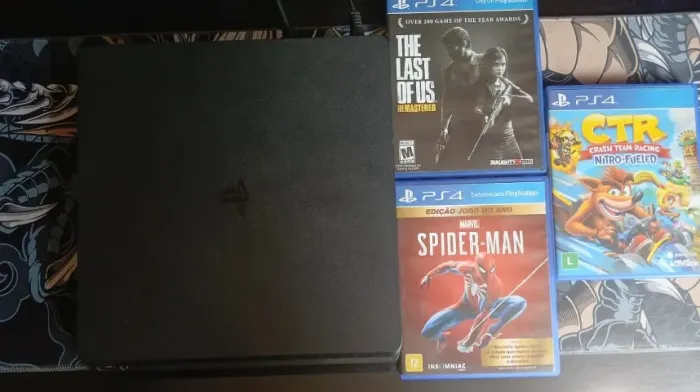Playstation 4 Slim 500gb + 3 Jogos (Spider-Man, The Last Of Us 1, Crash Team Racing Nitro)