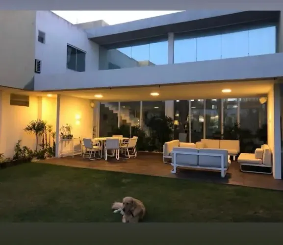 Casa de Alto Padrão no Condomínio Laguna