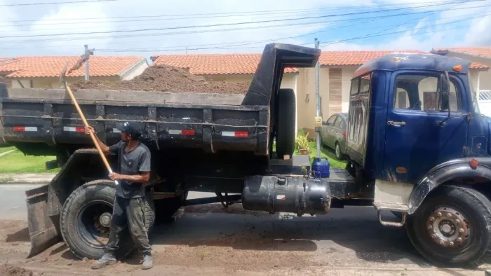 Vendo um basculante de leque em perfeito estado