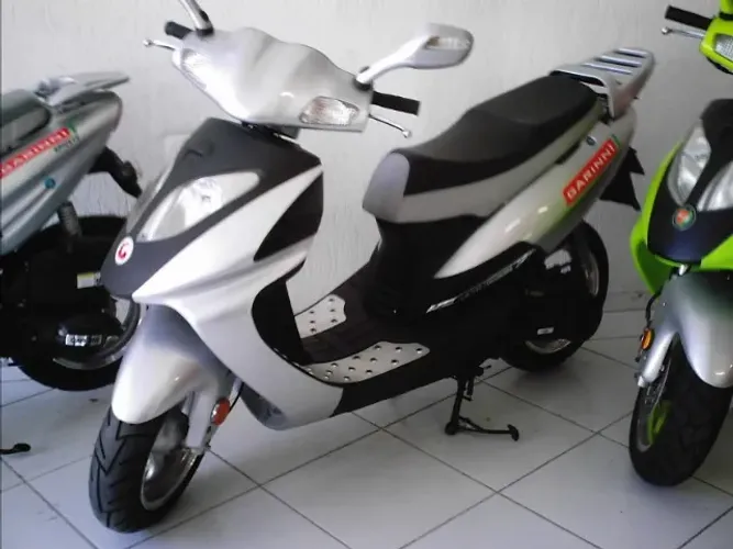 Ciclomotor 49cc  Zero km  Autorizada Shineray e Avelloz Zona Norte