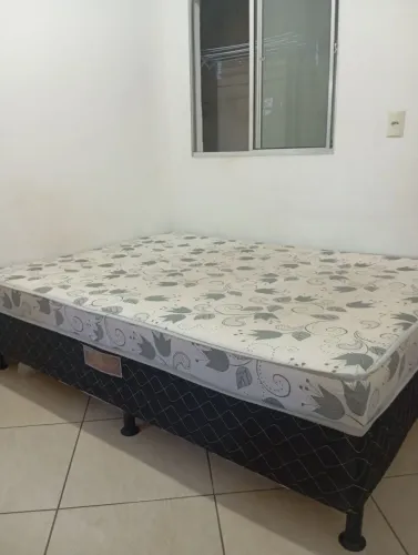 Vendo uma cama de casal somente três meses de uso