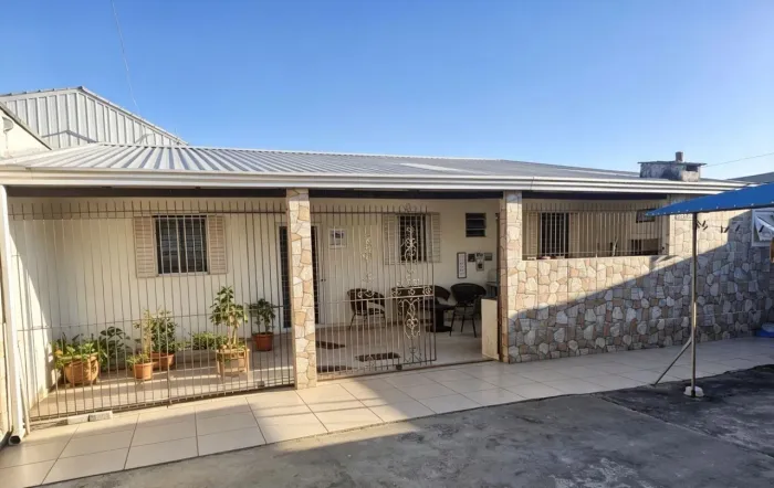 Linda casa em Matinhos - Balneário Riviera