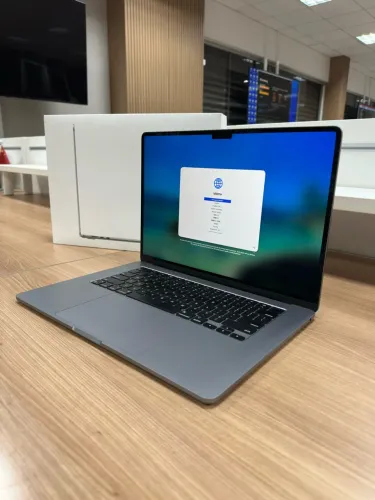 MacBook Air M3 - 16/256 apple care +