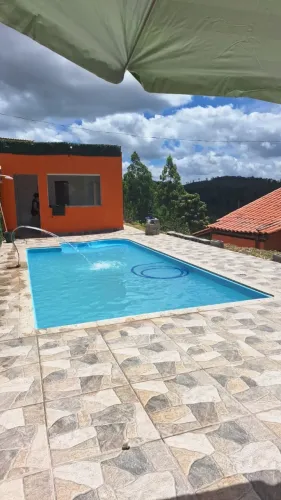 CHACARA COM PISCINA E BANHEIRA AQUECIDA 1600M²