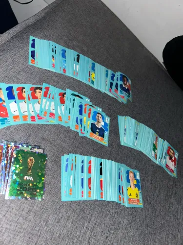 VENDE-SE 300 figurinhas da copa 2026