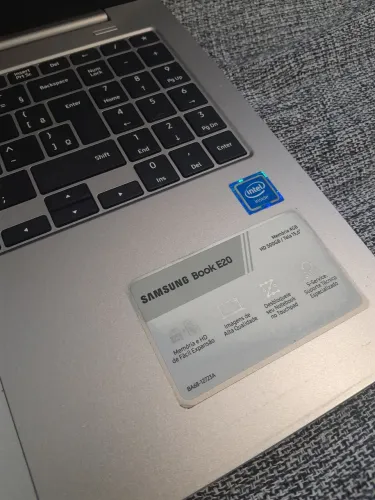 Notebook Samsung E20.