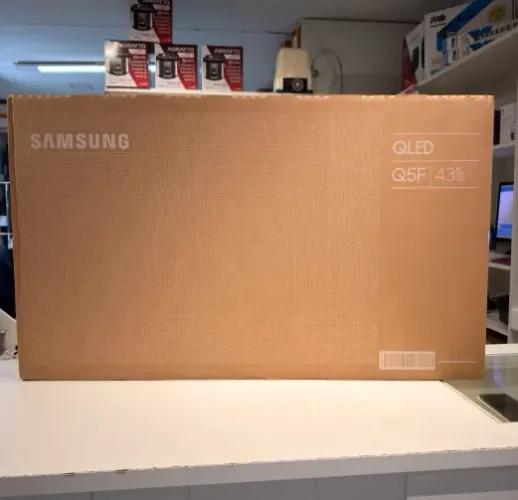 Smart TV 43? Samsung QLED Q5F 4K Nova Lacrada
