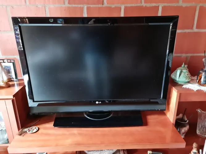 TV 42 polegadas HD marca LG