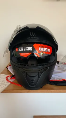 OPORTUNIDADE: Capacete MT Thunder 4 (Praticamente Novo!)