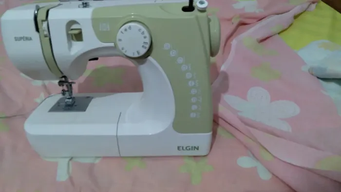 Vendo máquina costura