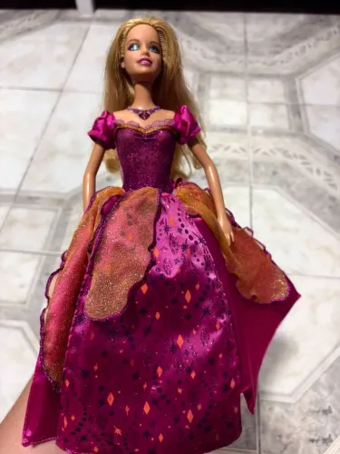 Vendo Barbie Liana castelo de diamantes 