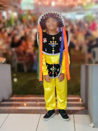Roupa infantil junina