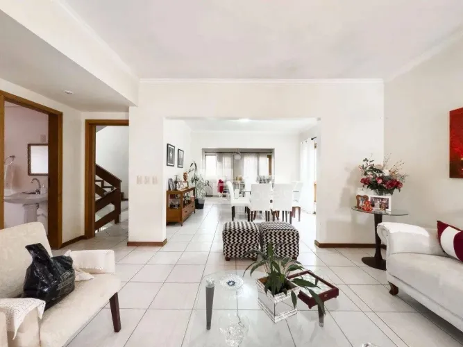 Casa com 4 dormitórios à venda, 314 m² por R$ 1.800.000 - Trindade - Florianópolis/SC