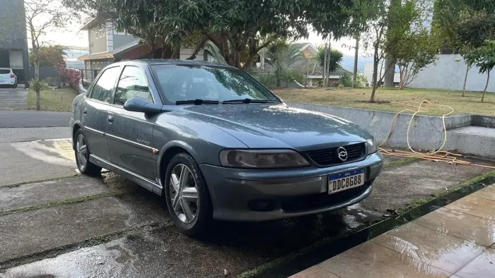 Chevrolet Vectra GLS/ Challenge 2.2 MPFI 16V 2001