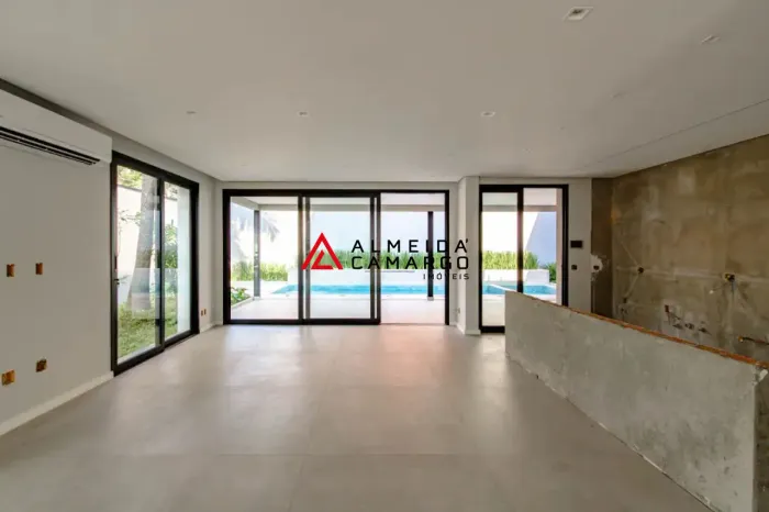 Casa Jardim Luzitania Parque Ibirapuera 4 Suítes Piscina Sauna Academia 550m²