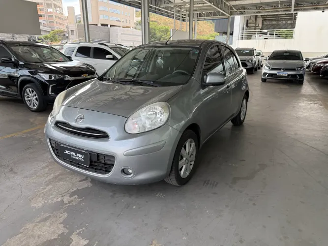 Nissan March SV 1.6 16V Flex Fuel 2014