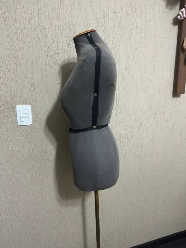 Manequim de costura com suporte t