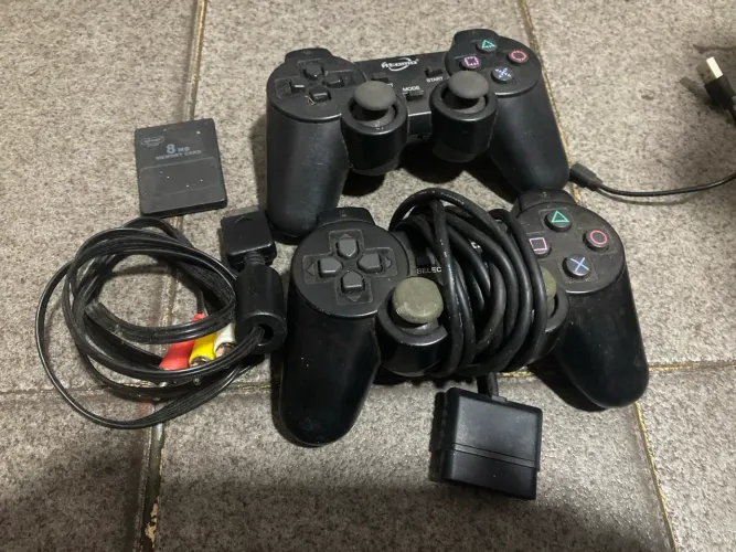 Controle, cabo e memory card ps2