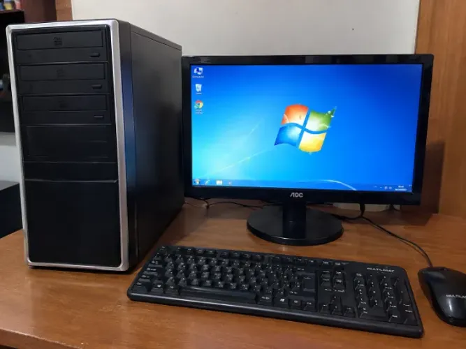 Vendo Computador Completo com Monitor LCD/LED, Teclado e Mouse, Camera